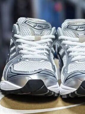 ASICS GEL-Kayano Silver/White Running Sneakers
